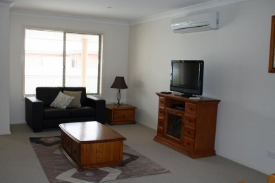 1 Bedroom Apartment - 6 Railway Street