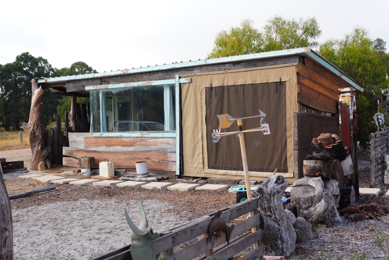 Skippy - Pet Friendly Glamping Spa & Retreat