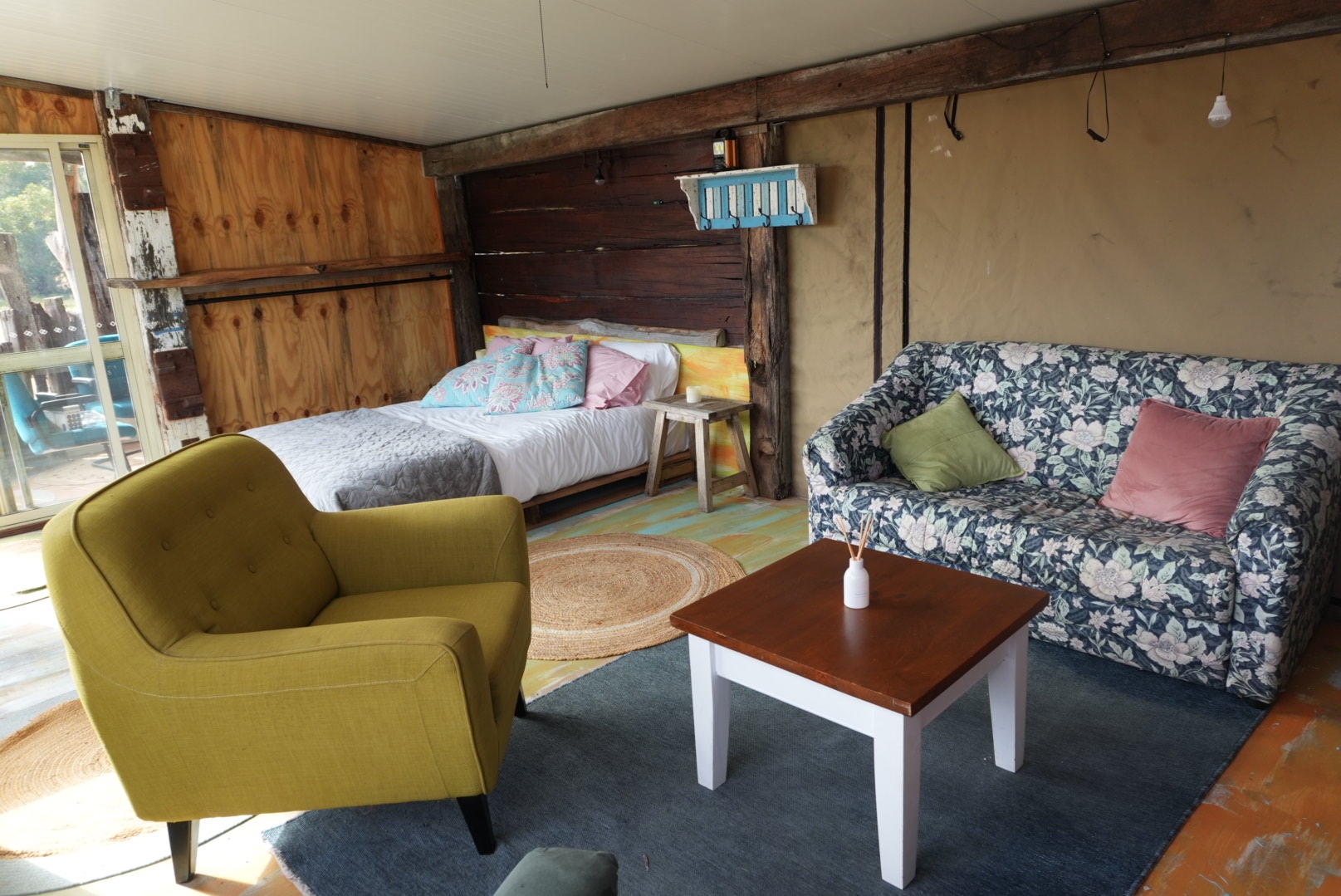 Skippy - Pet Friendly Glamping Spa & Retreat