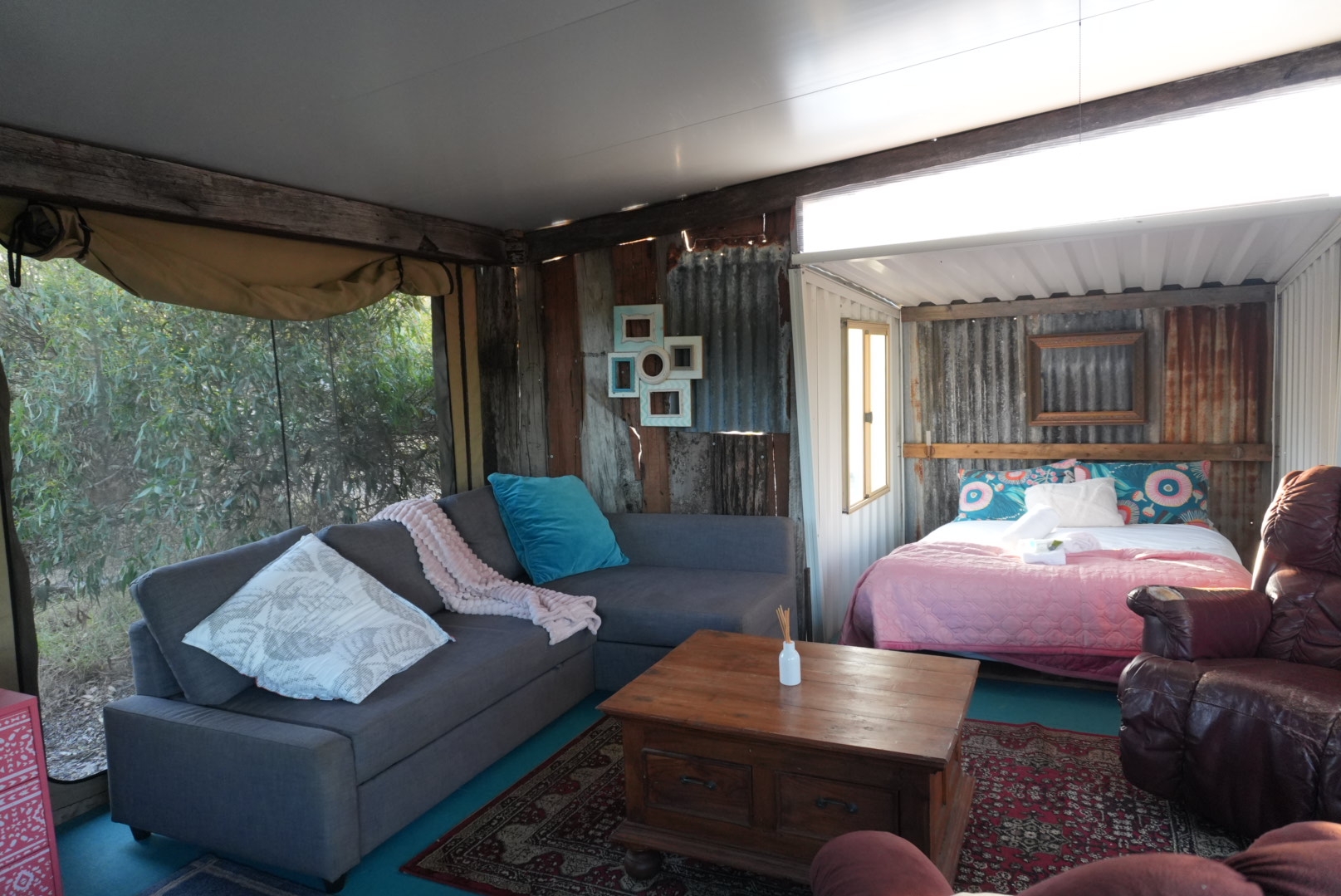 Ford-Pet Friendly Glamping Spa & Retreat