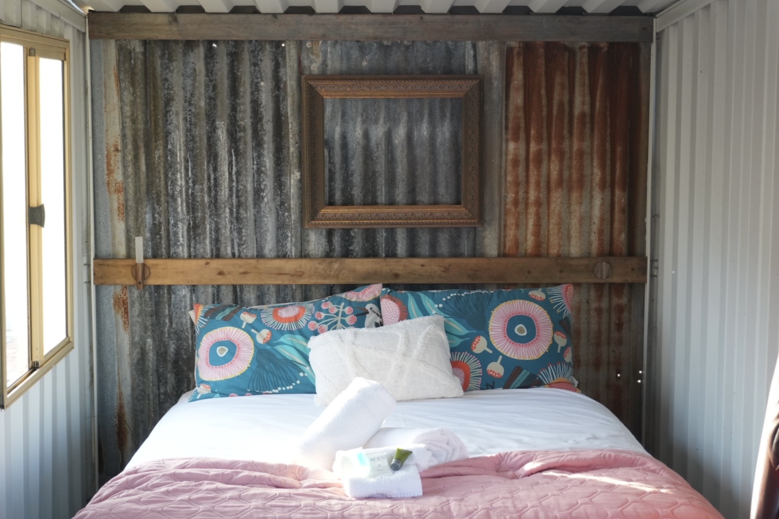 Ford-Pet Friendly Glamping Spa & Retreat