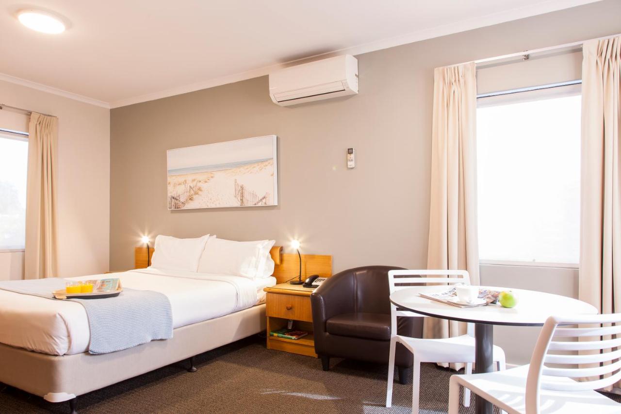 Executive Queen Room With Kitchenette