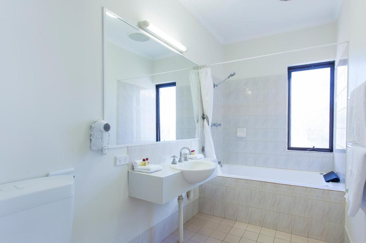 Executive Queen Room With Kitchenette