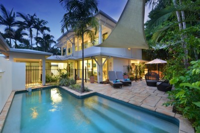 Reef Villa In Port Douglas