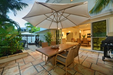 Reef Villa In Port Douglas