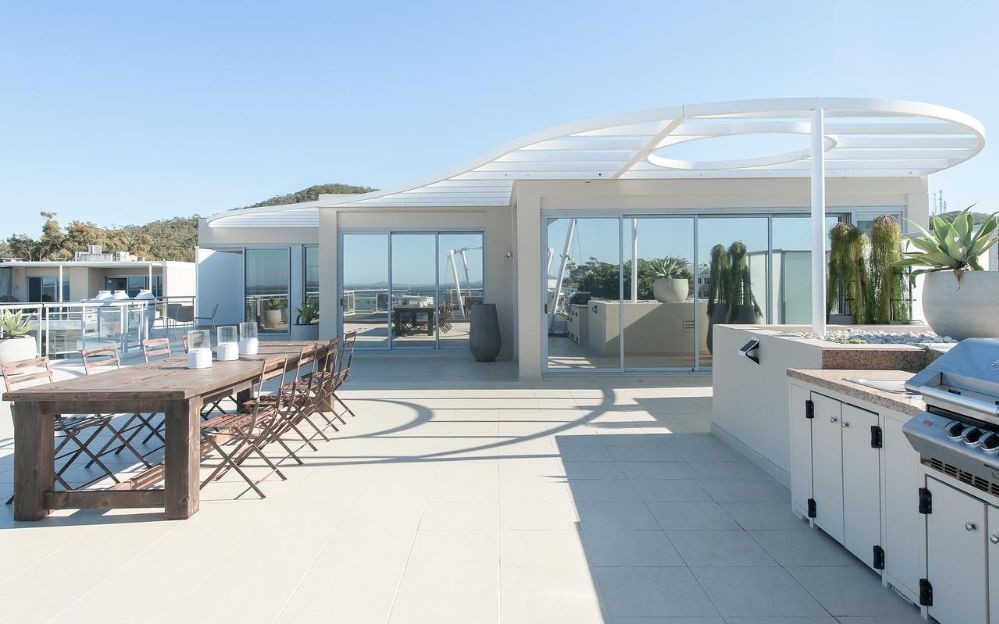 Booking2: Cote D Azur Resort