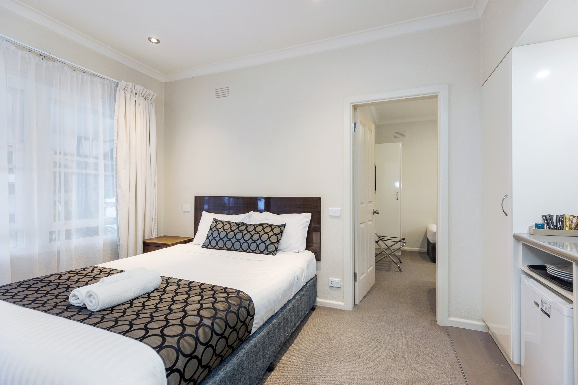 Executive 2BR Family Room