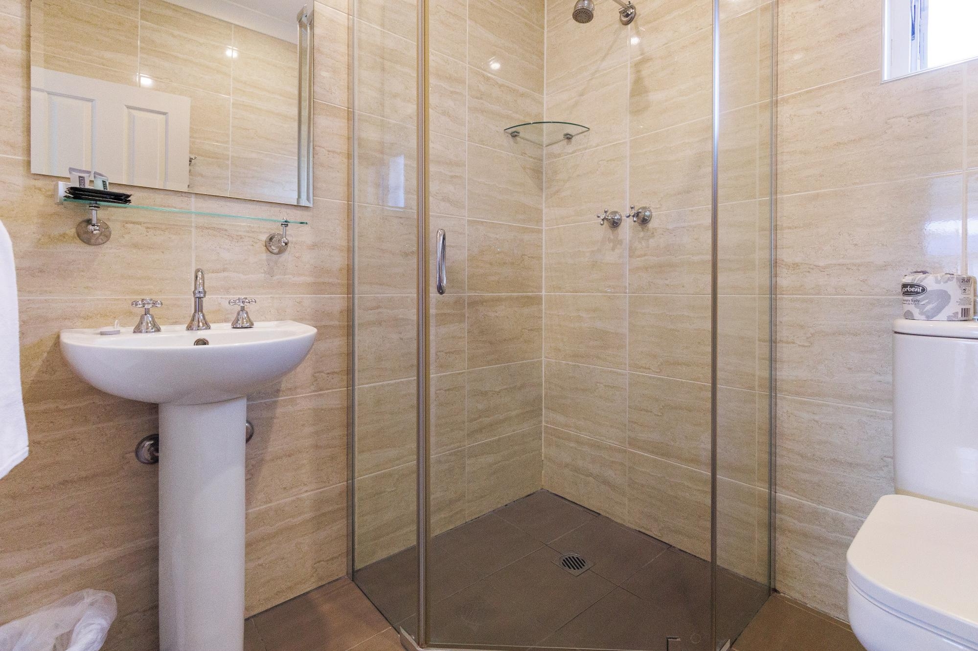 Executive 2BR Family Room