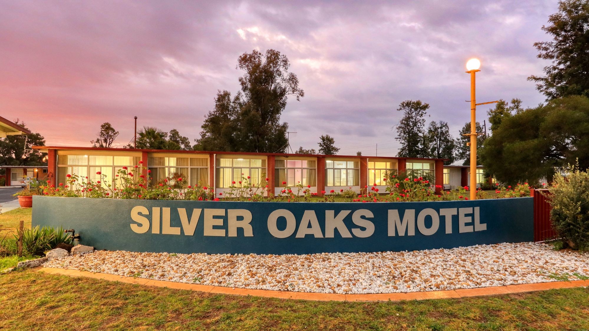 Bookings247 Silver Oaks Motel