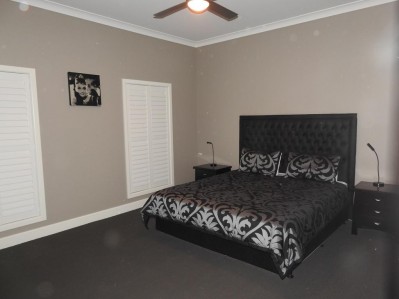 Deluxe One Bedroom Apartment