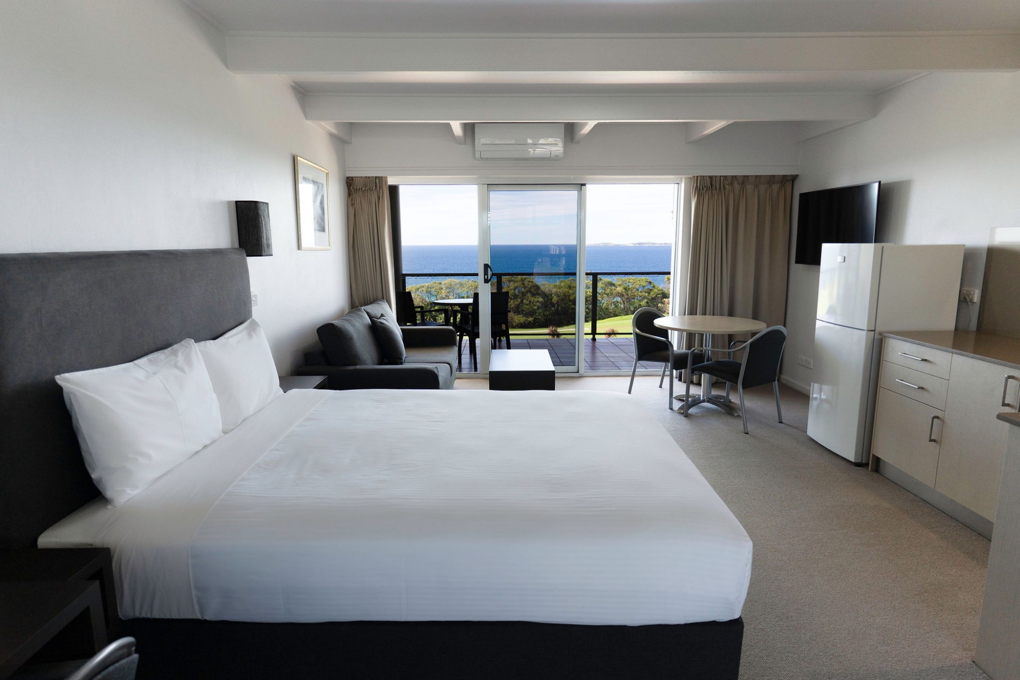 Studio Upstairs View Room