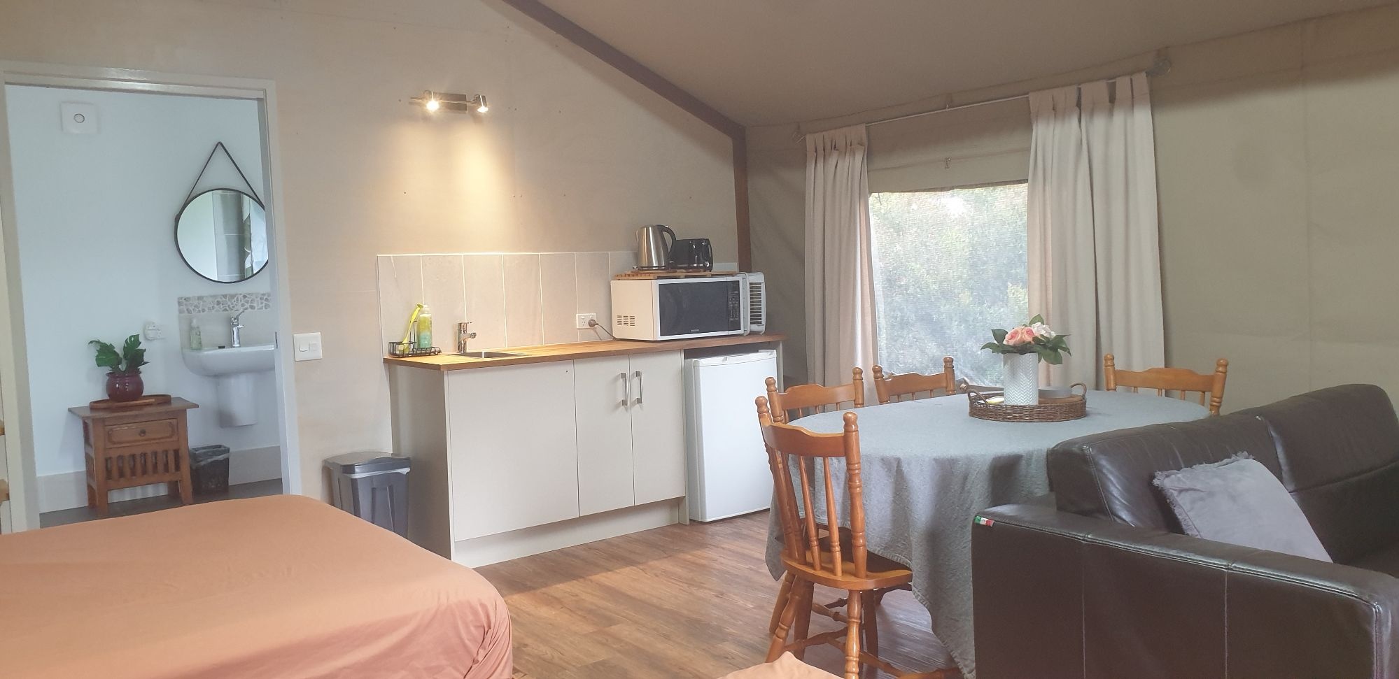 Glamping Tent (Kitchenette)