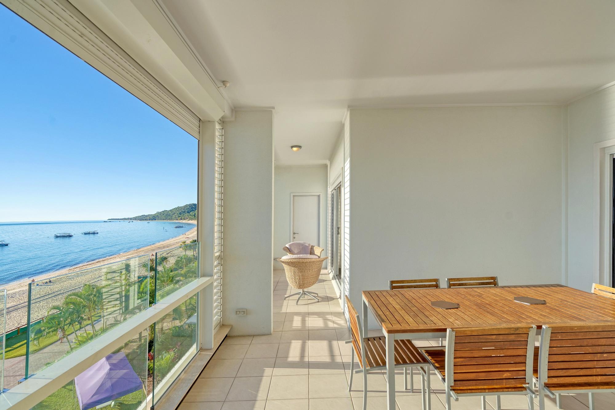 Deep Blue 12 Tangalooma