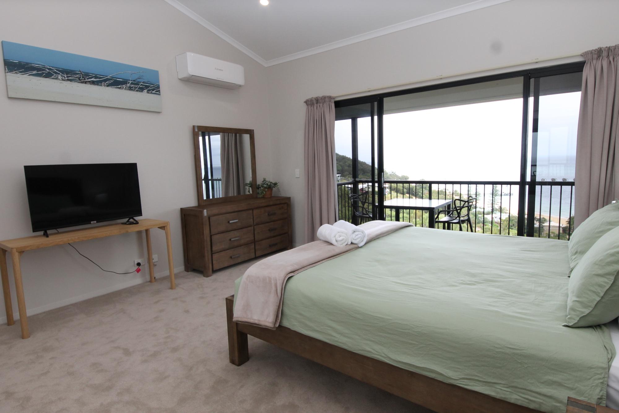Tangalooma Hilltop : 2 Coral Crescent