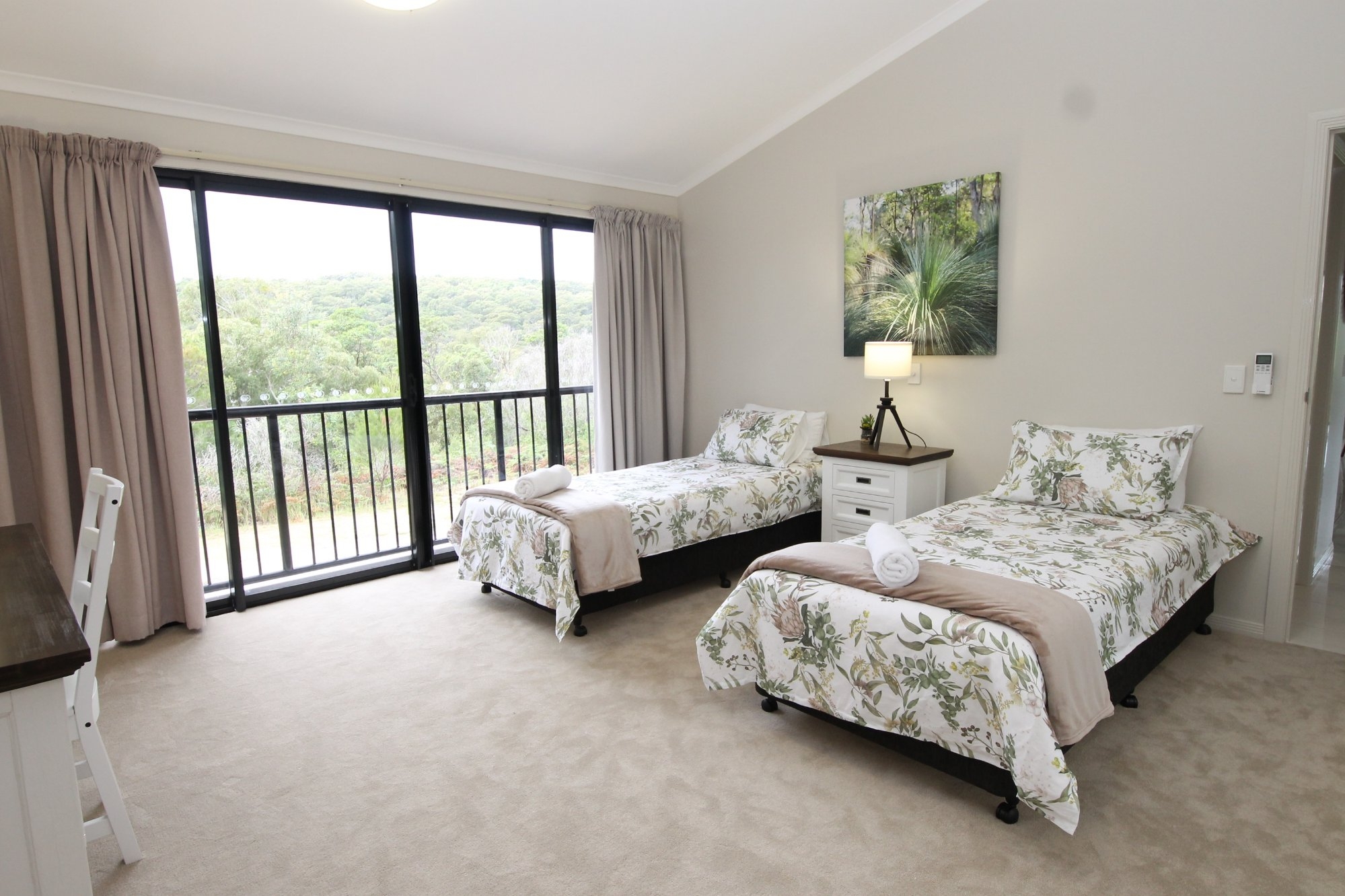Tangalooma Hilltop : 2 Coral Crescent