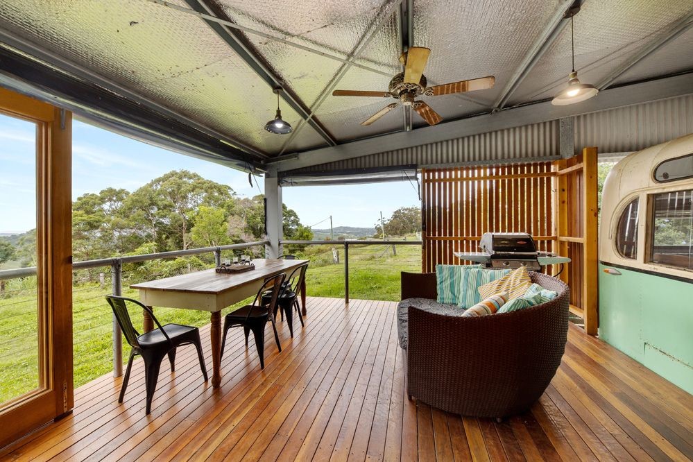 Rosecliffe Bus Stop- A Noosa Hinterland Farm Stay & Nature Retreat