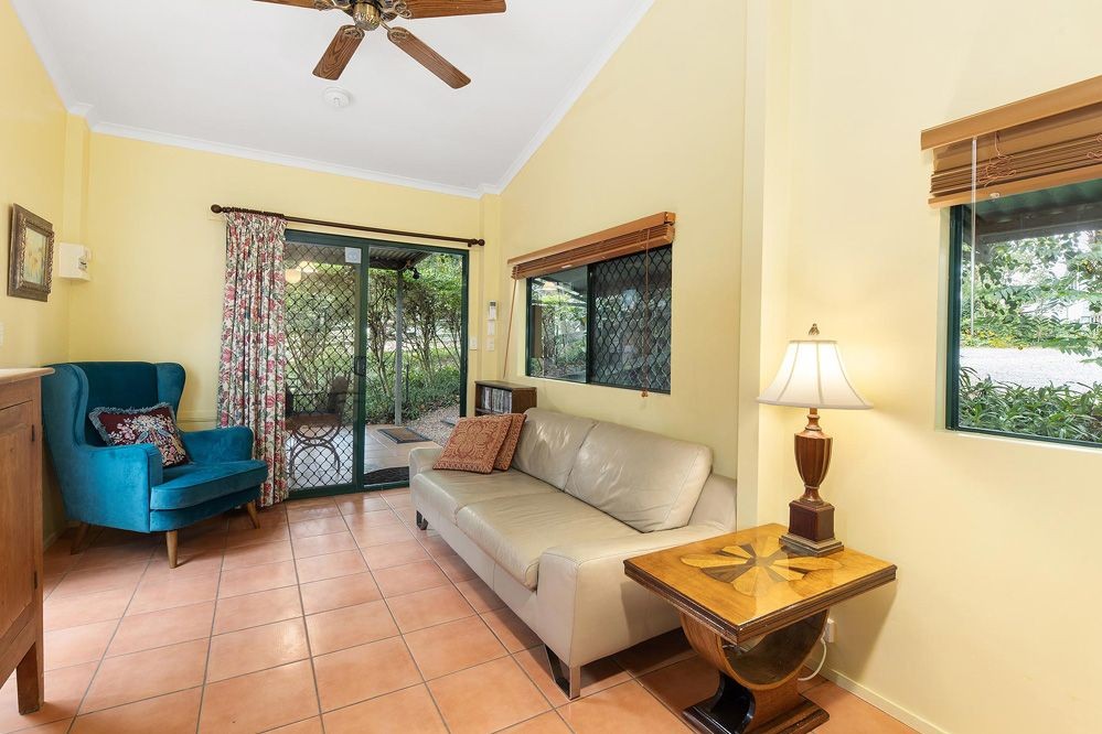 Rosecliffe Cottage - A Noosa Hinterland Farm Stay & Nature Retreat