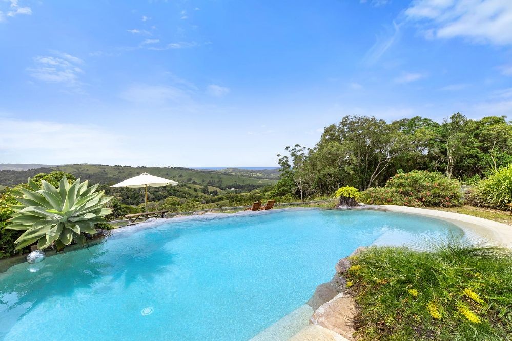 The Melbourne Tram- Noosa Hinterland Farm Stay & Nature Retreat