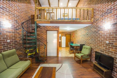 King Bed Two-Storey Apartment